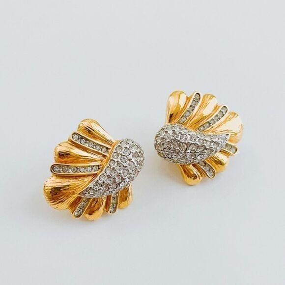 Butler Jewelry - Vintage Christian Dior-Style Gold Tone Rhinestone Clip-On Earrings​